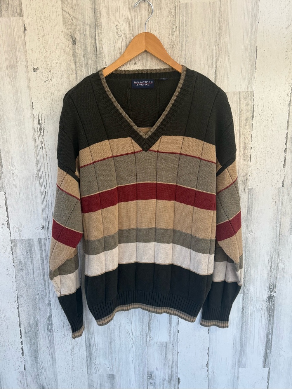 Roundtree & Yorke Men’s Size Large V-Neck Pattern Sweater 100% Cotton